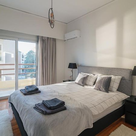 Sea Front Luxury Apartment パトラ エクステリア 写真