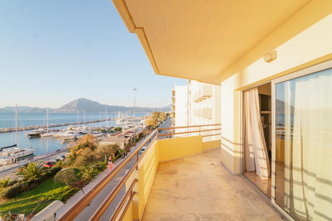 Sea Front Luxury Apartment パトラ エクステリア 写真